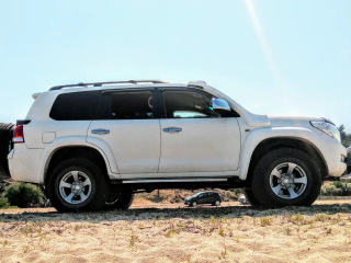 toyota-landcruiser-200-arctic-trucks